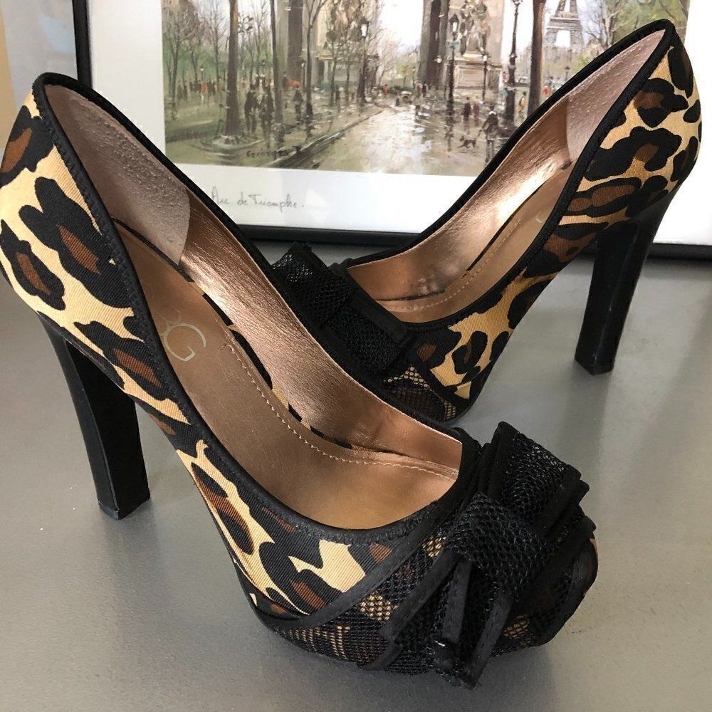 BCBG Paris Phynia Leopard Pump‎